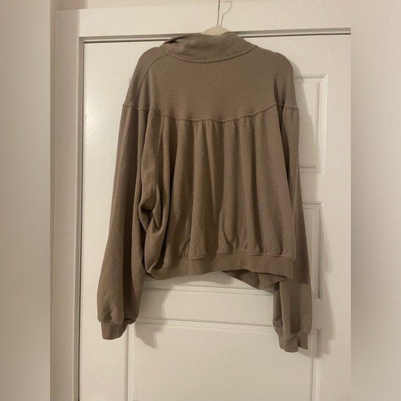 Aerie Tan Collared Sweatshirt - Picture 3 of 3